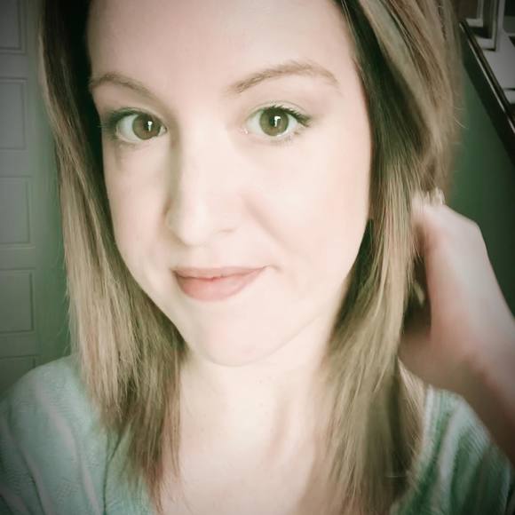 Meet your Posher, Bridget - Picture 1 of 1